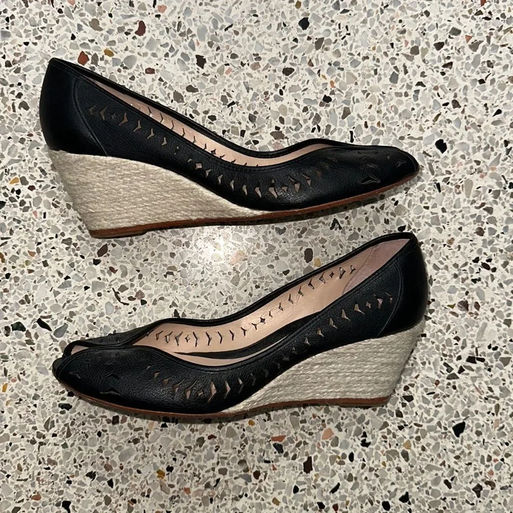Arturo Chiang Felipa black wedge espadrille peep toe 8.5